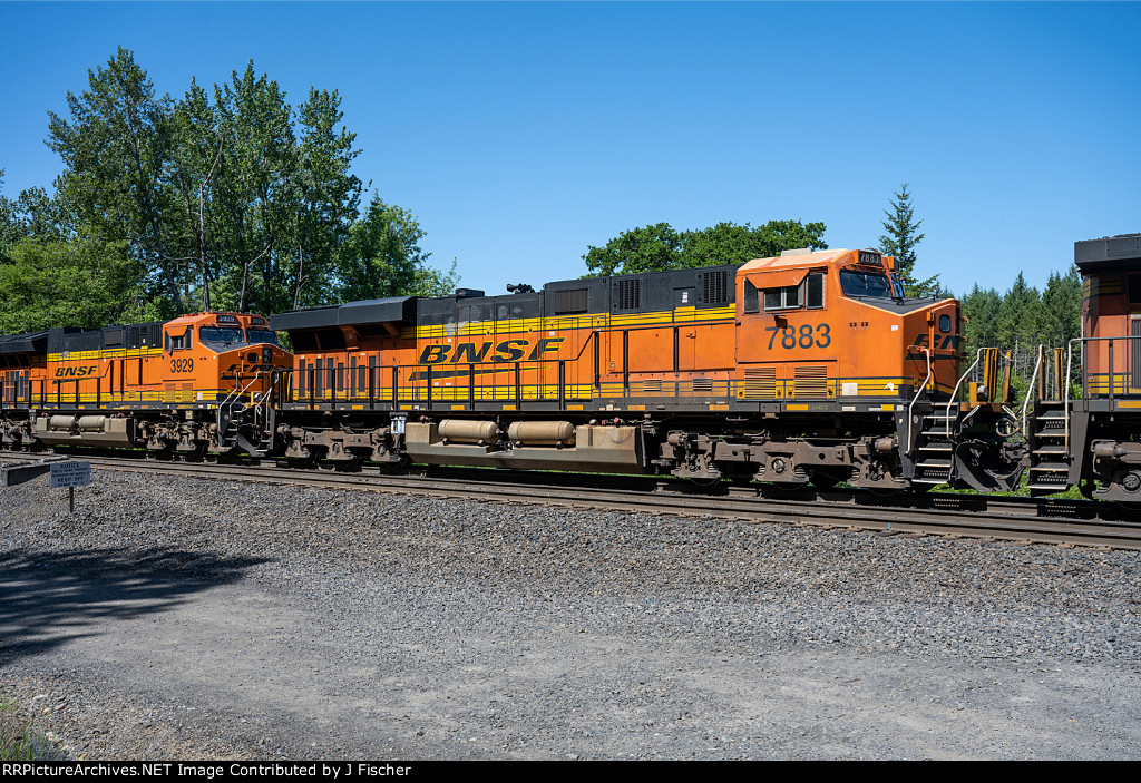 BNSF 7883